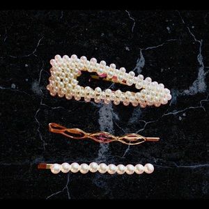 New 3 pc Gold n Pearly Hair Pins